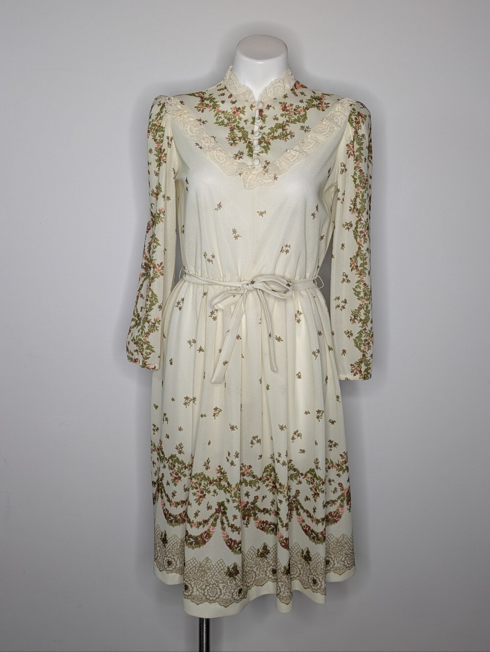 Vintage Montgomery Ward Cream Green Sheer Floral Lace Long Sleeve Dress 10P